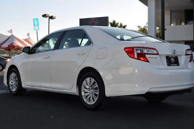 Toyota Camry 2012 photo 2