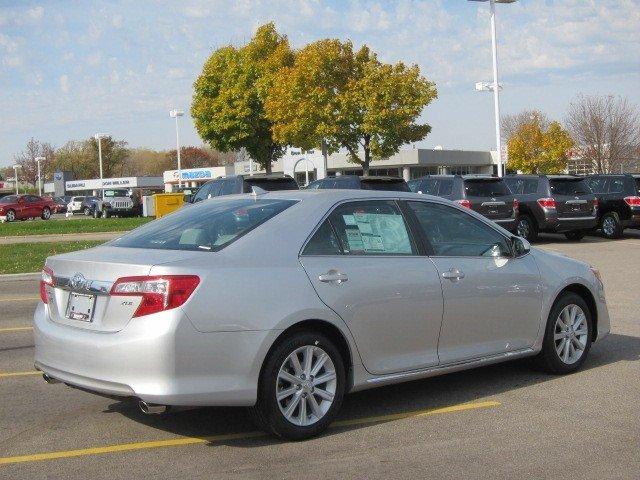 Toyota Camry 2012 photo 1