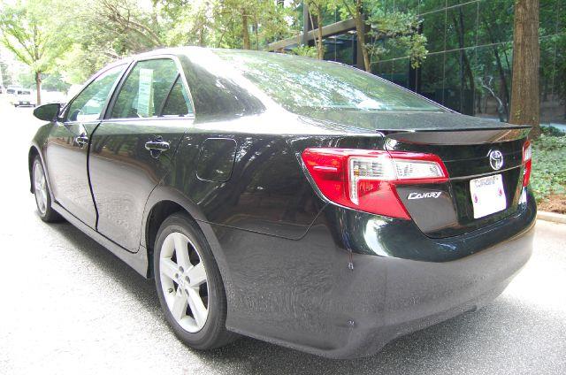 Toyota Camry SE Sedan