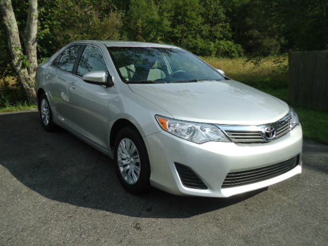 Toyota Camry 2012 photo 2