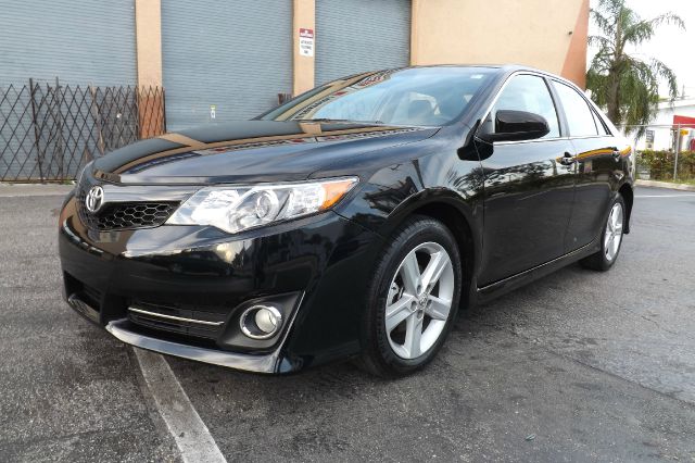 Toyota Camry 2013 photo 2