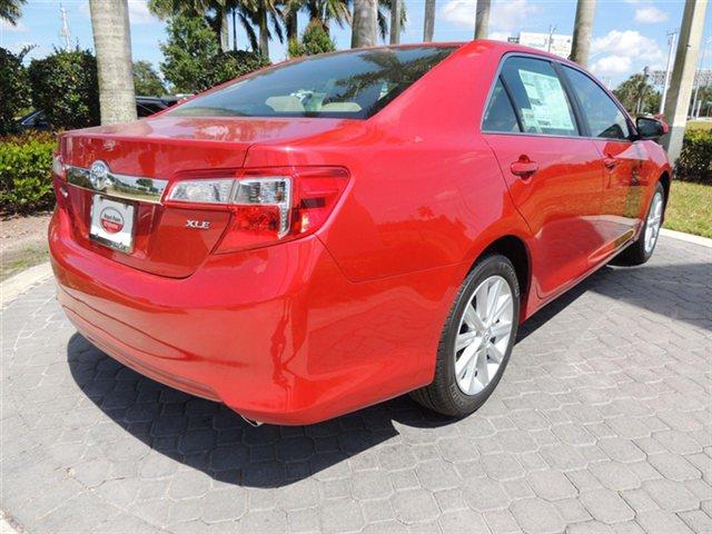 Toyota Camry 2013 photo 2