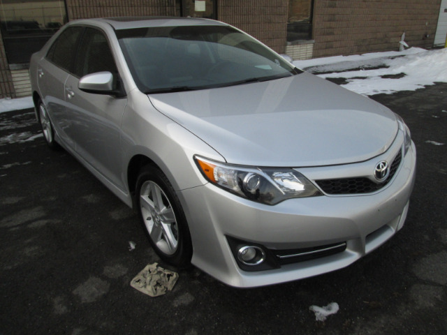 Toyota Camry 2013 photo 2