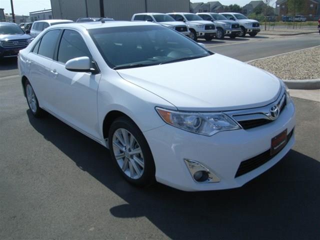 Toyota Camry SEL Sport Utility 4D Sedan