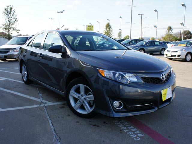 Toyota Camry 2013 photo 2