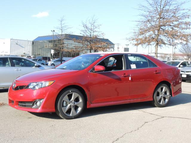 Toyota Camry 2014 photo 2