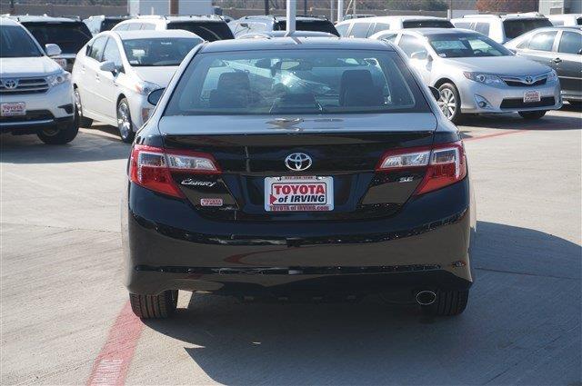 Toyota Camry 2014 photo 3