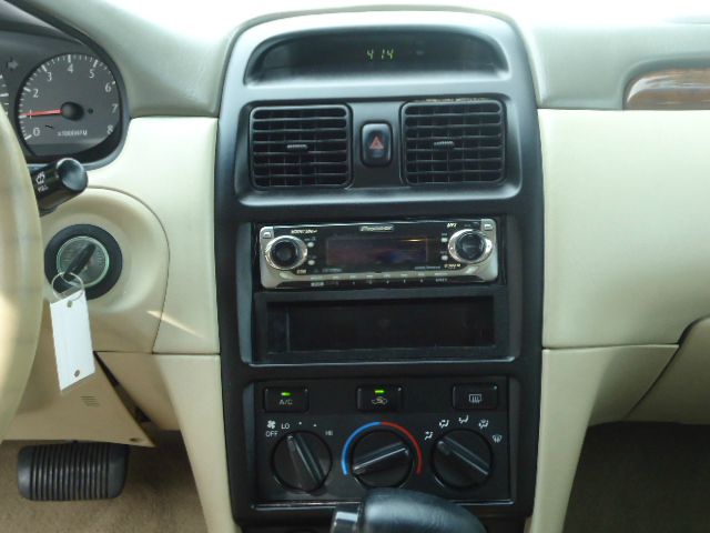 Toyota Camry Solara 2001 photo 18