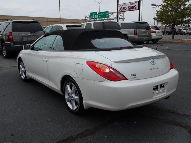 Toyota Camry Solara 2006 photo 2