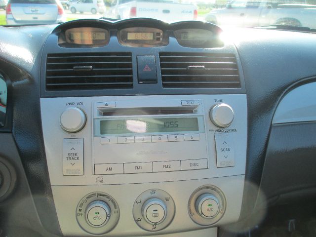 Toyota Camry Solara 2006 photo 2