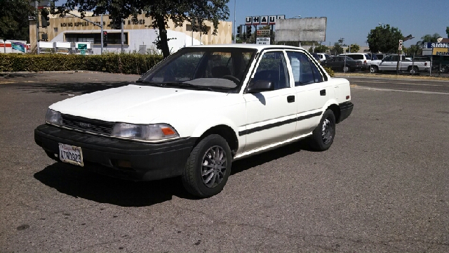 Toyota Corolla 1988 photo 2