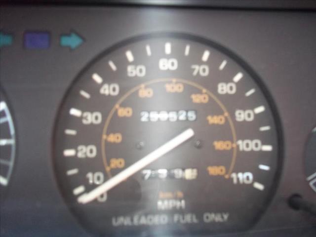 Toyota Corolla 1990 photo 2