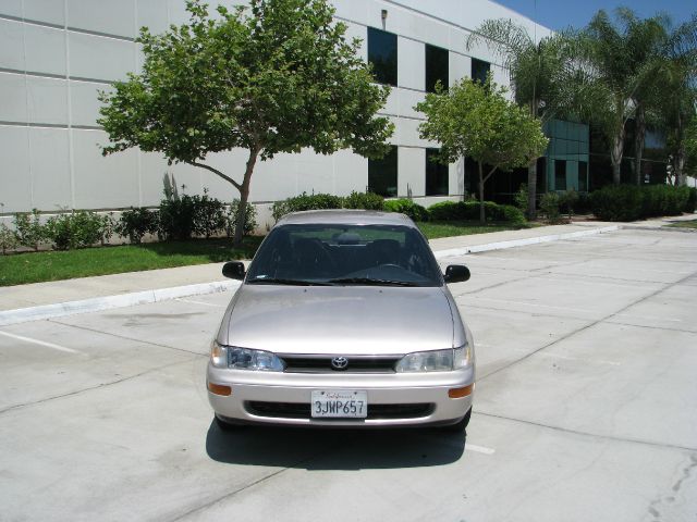 Toyota Corolla 4x4 Z85 Extended CAB Sedan