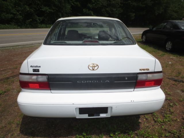 Toyota Corolla 1997 photo 2
