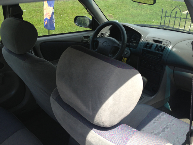 Toyota Corolla 2000 photo 2