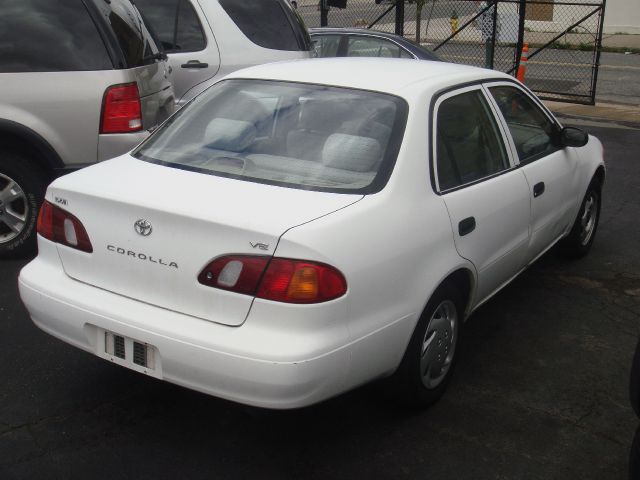 Toyota Corolla 2000 photo 1