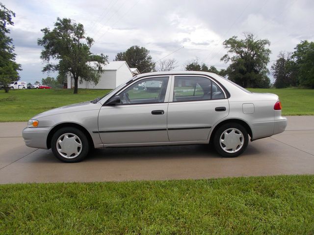 Toyota Corolla 2000 photo 1