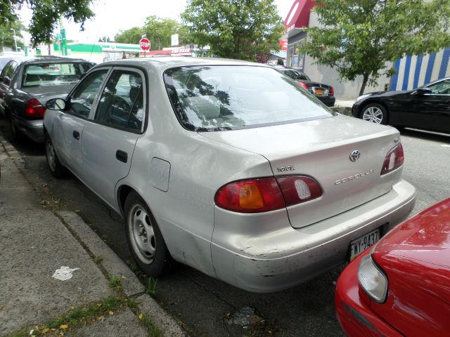 Toyota Corolla 2000 photo 2