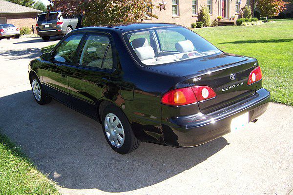 Toyota Corolla 2001 photo 3