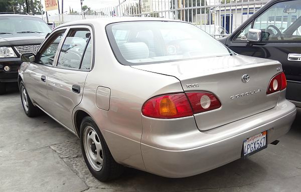Toyota Corolla 2001 photo 2