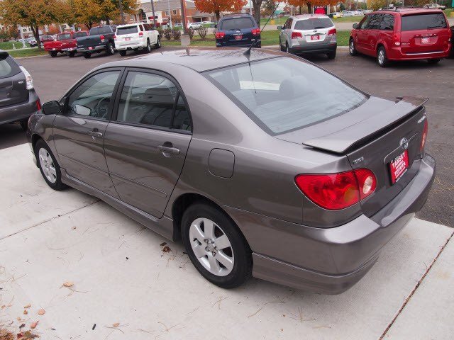 Toyota Corolla 2004 photo 3