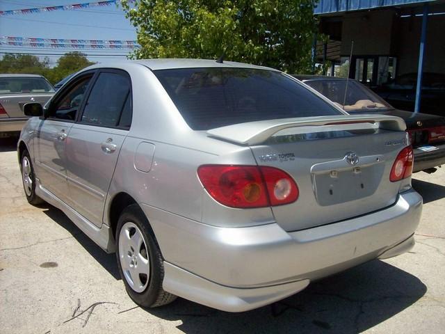 Toyota Corolla 2004 photo 1