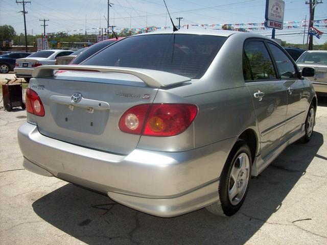 Toyota Corolla 2004 photo 2