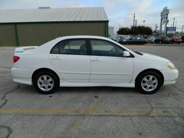 Toyota Corolla 2004 photo 3