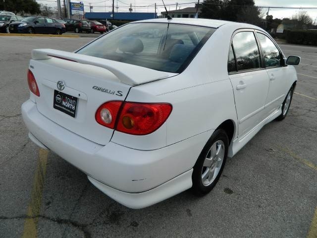 Toyota Corolla 2004 photo 4