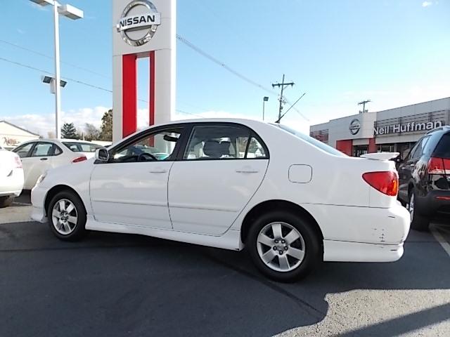 Toyota Corolla 2004 photo 3