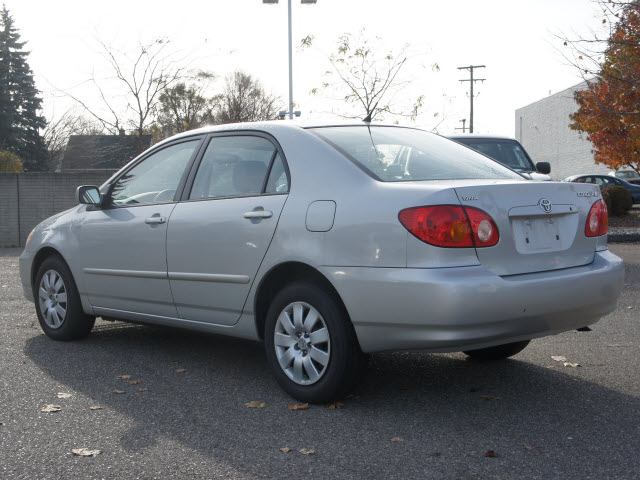 Toyota Corolla 2004 photo 4