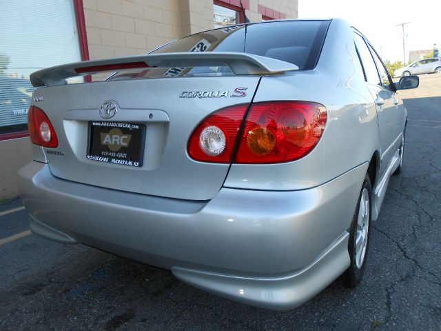 Toyota Corolla 2004 photo 4