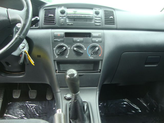 Toyota Corolla 2004 photo 13