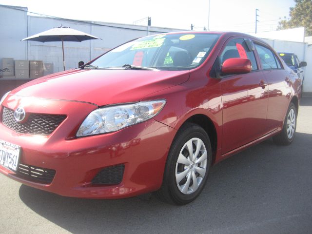 Toyota Corolla Supercab Flareside XL Sedan