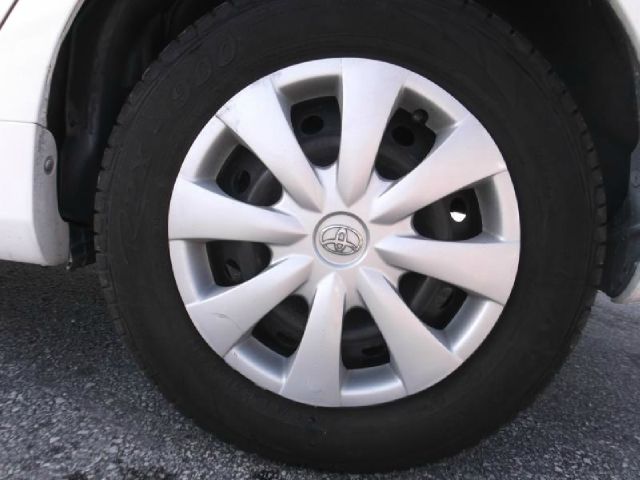 Toyota Corolla Supercab Flareside XL Sedan