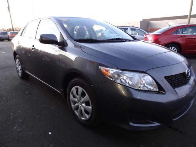 Toyota Corolla Supercab Flareside XL Sedan