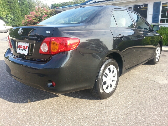 Toyota Corolla Supercab Flareside XL Sedan