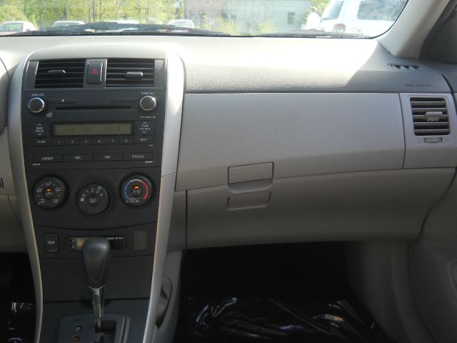 Toyota Corolla 2010 photo 30