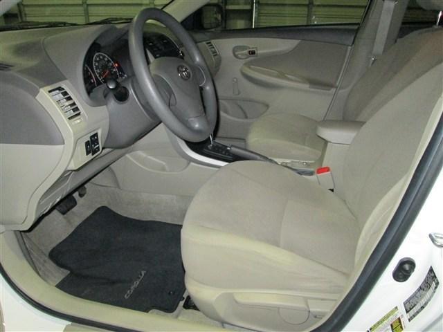 Toyota Corolla 2010 photo 9
