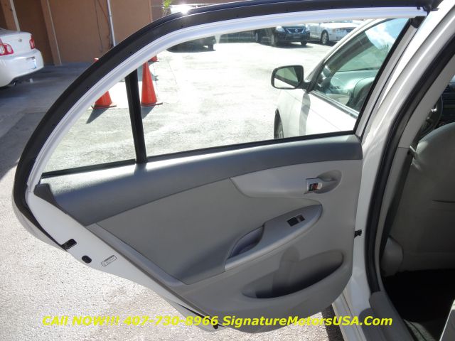 Toyota Corolla 2010 photo 22