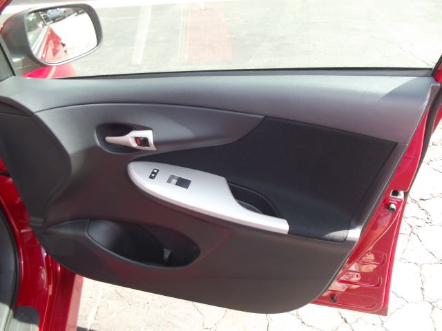 Toyota Corolla 2010 photo 11