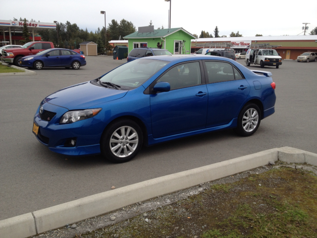 Toyota Corolla Supercab Flareside XL Sedan