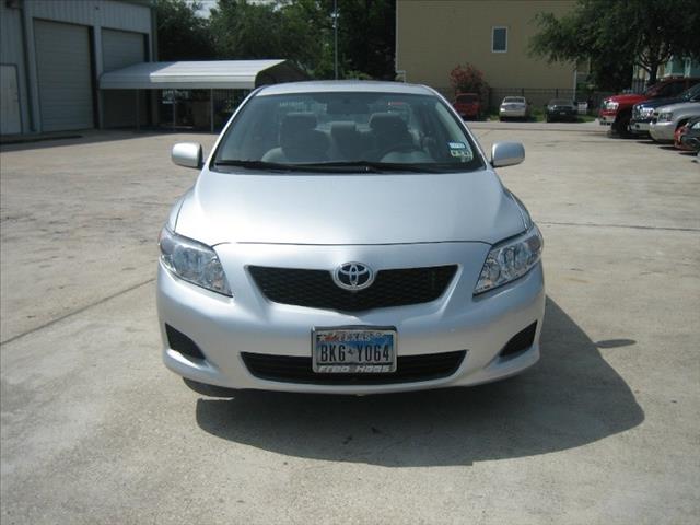 Toyota Corolla Convertible V6 AUTO Sedan