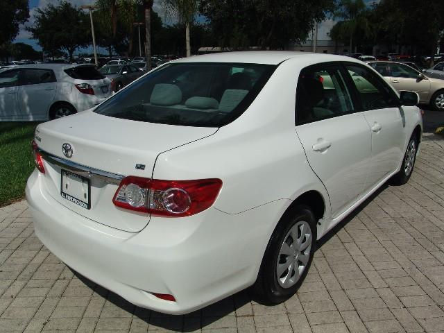 Toyota Corolla 2011 photo 3