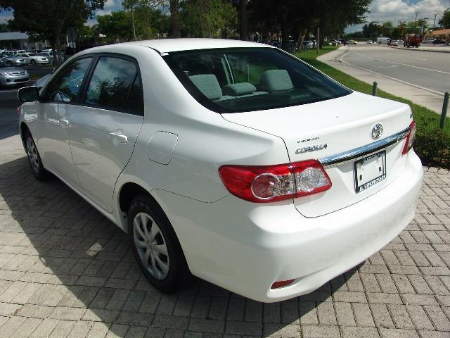 Toyota Corolla 2011 photo 5