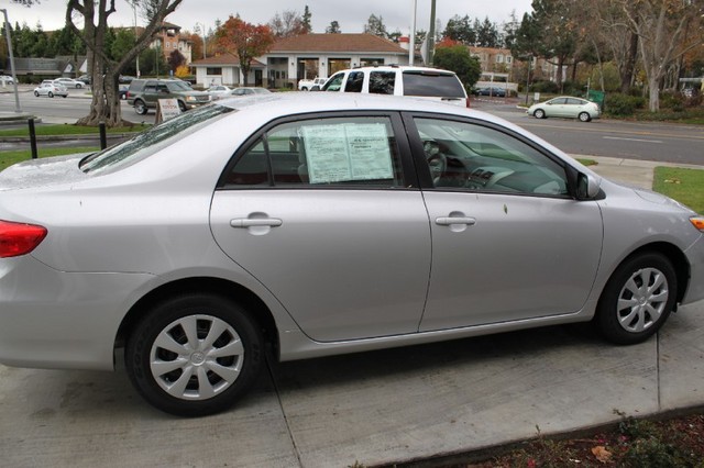 Toyota Corolla 2011 photo 4
