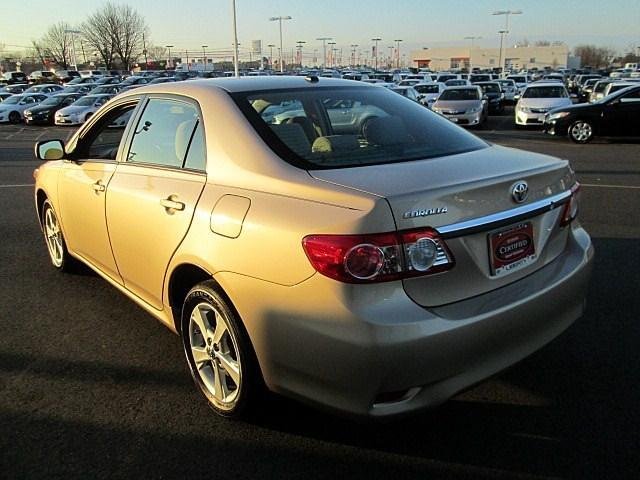 Toyota Corolla 2011 photo 3