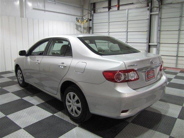 Toyota Corolla 2011 photo 4