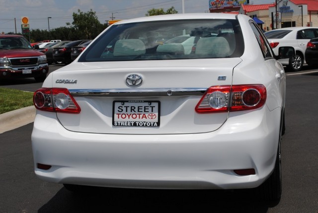 Toyota Corolla 2011 photo 4