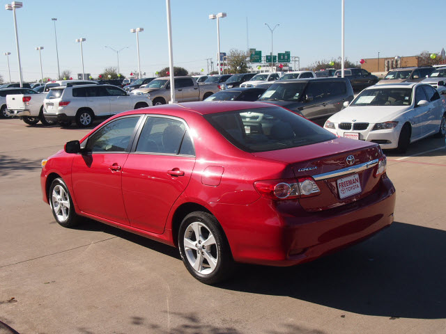 Toyota Corolla 2011 photo 4
